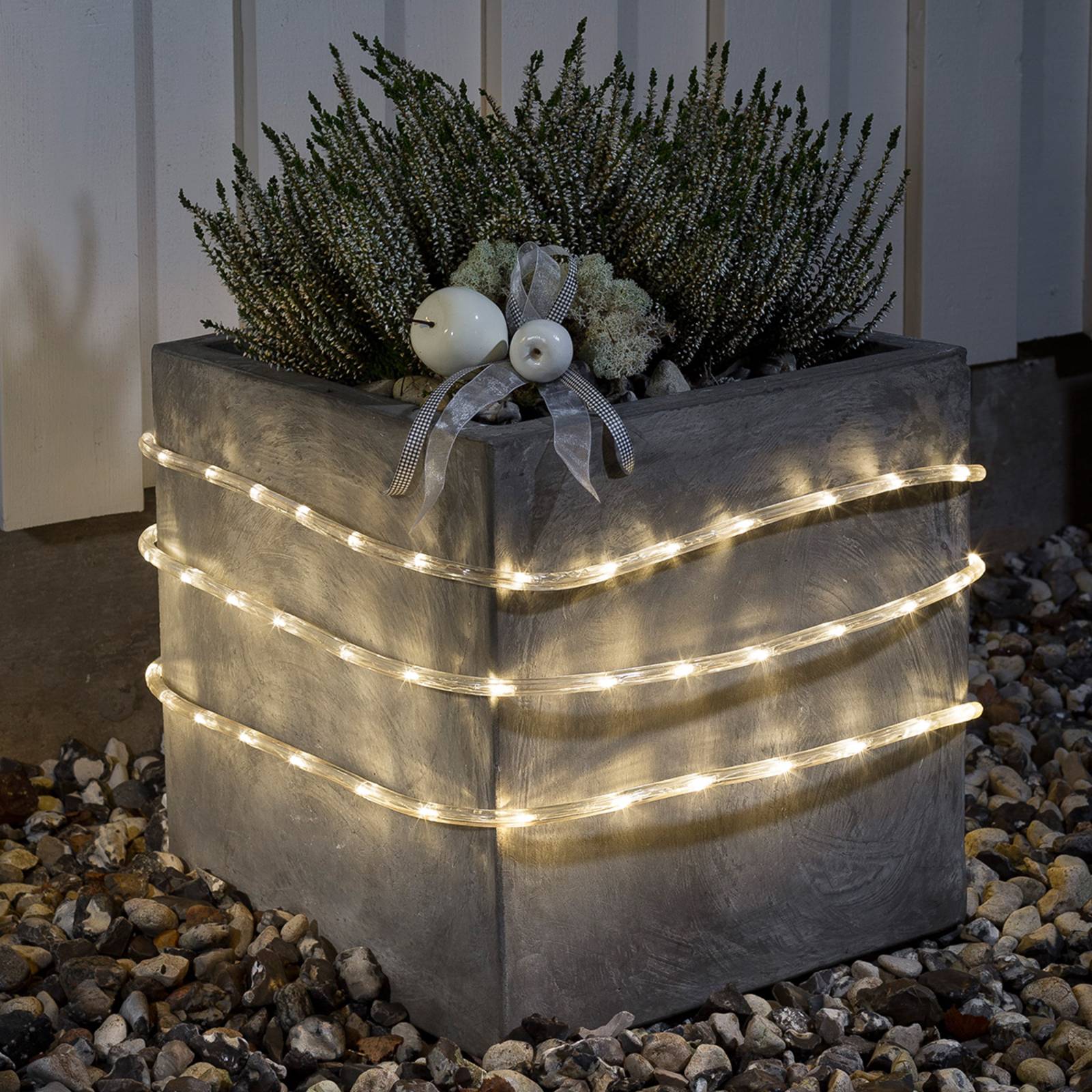 LED-Lichtschlauch 6m außen Sensor 96 flg. ww Batt LED-Lichtschlauch 6m außen Sensor 96 flg. ww Batt von Konstsmide Christmas