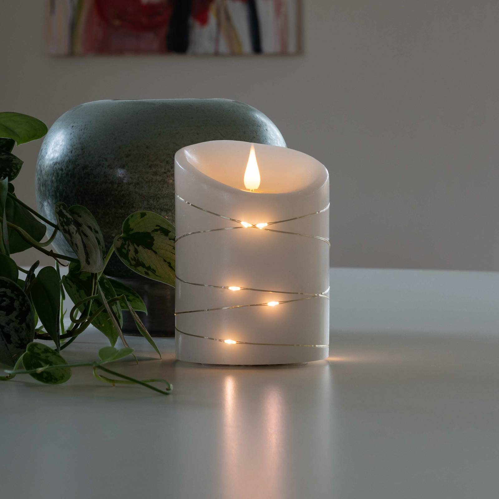 LED-Wachskerze weiß Lichtfarbe Warmweiß 14 cm LED-Wachskerze weiß Lichtfarbe Warmweiß 14 cm von Konstsmide Christmas