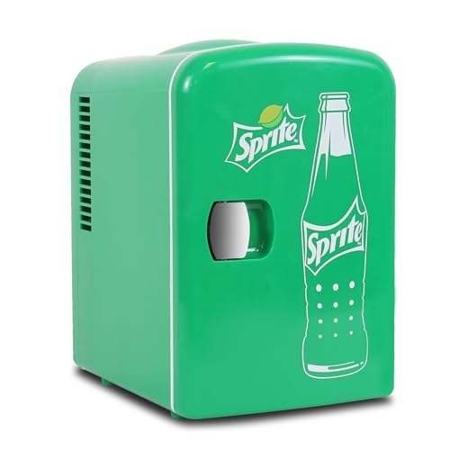 Coca Cola Sprite Mini-Kühlschrank für Schlafzimmer, 4L, 6-Dosen Kleiner Kühlschrank für Lebensmittel, Getränke, Kinder, Zuhause, Auto & Reisen, 12V Tragbarer Kühl- und Wärmeschrank, Grün Coca Cola Sprite Mini-Kühlschrank für Schlafzimmer, 4L, 6-Dosen Kleiner Kühlschrank für Lebensmittel, Getränke, Kinder, Zuhause, Auto & Reisen, 12V Tragbarer Kühl- und Wärmeschrank, Grün von Koolatron