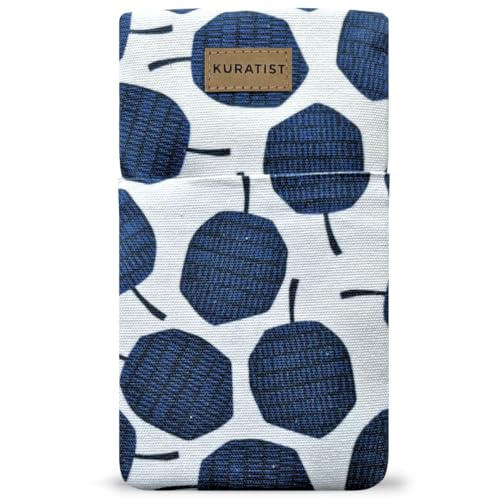 Kuratist Handy-Tasche 'AHOI' - Universell kompatibel z.B. iPhone 15/14/13 Pro Max & Plus, Galaxy S24+/S23+, Xiaomi 14/13 Ultra - Handgefertigt aus Baumwoll-Canvas - Mit Schutzklappe - Plush Plums von Kuratist