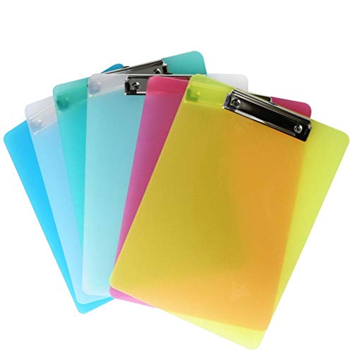 LATERN 6 Stücke Klemmbrett A4 mit gummierter Metalklemme, Schreibbrett DIN A4 mit Aufhängeose, Pad Halter Clipboard - Transparent Kunststoff - Schreibblock Set mit 5 Farben LATERN 6 Stücke Klemmbrett A4 mit gummierter Metalklemme, Schreibbrett DIN A4 mit Aufhängeose, Pad Halter Clipboard - Transparent Kunststoff - Schreibblock Set mit 5 Farben von LATERN