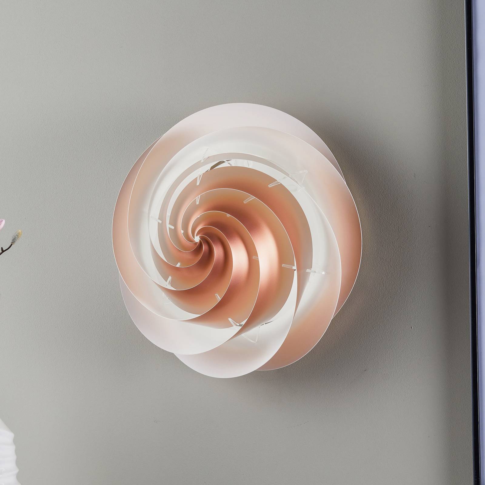 LE KLINT Swirl Small - kupferfarbene Wandleuchte LE KLINT Swirl Small - kupferfarbene Wandleuchte von LE KLINT