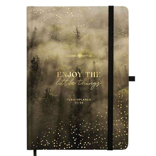 Lebenskompass Kalender 2025 2026 A5 ”Forest” - Hardcover Buchkalender von Juli 2024 bis Dezember 2025 - Dein Wochenplaner & Terminplaner für 18 Monate Lebenskompass Kalender 2025 2026 A5 ”Forest” - Hardcover Buchkalender von Juli 2024 bis Dezember 2025 - Dein Wochenplaner & Terminplaner für 18 Monate von LEBENSKOMPASS