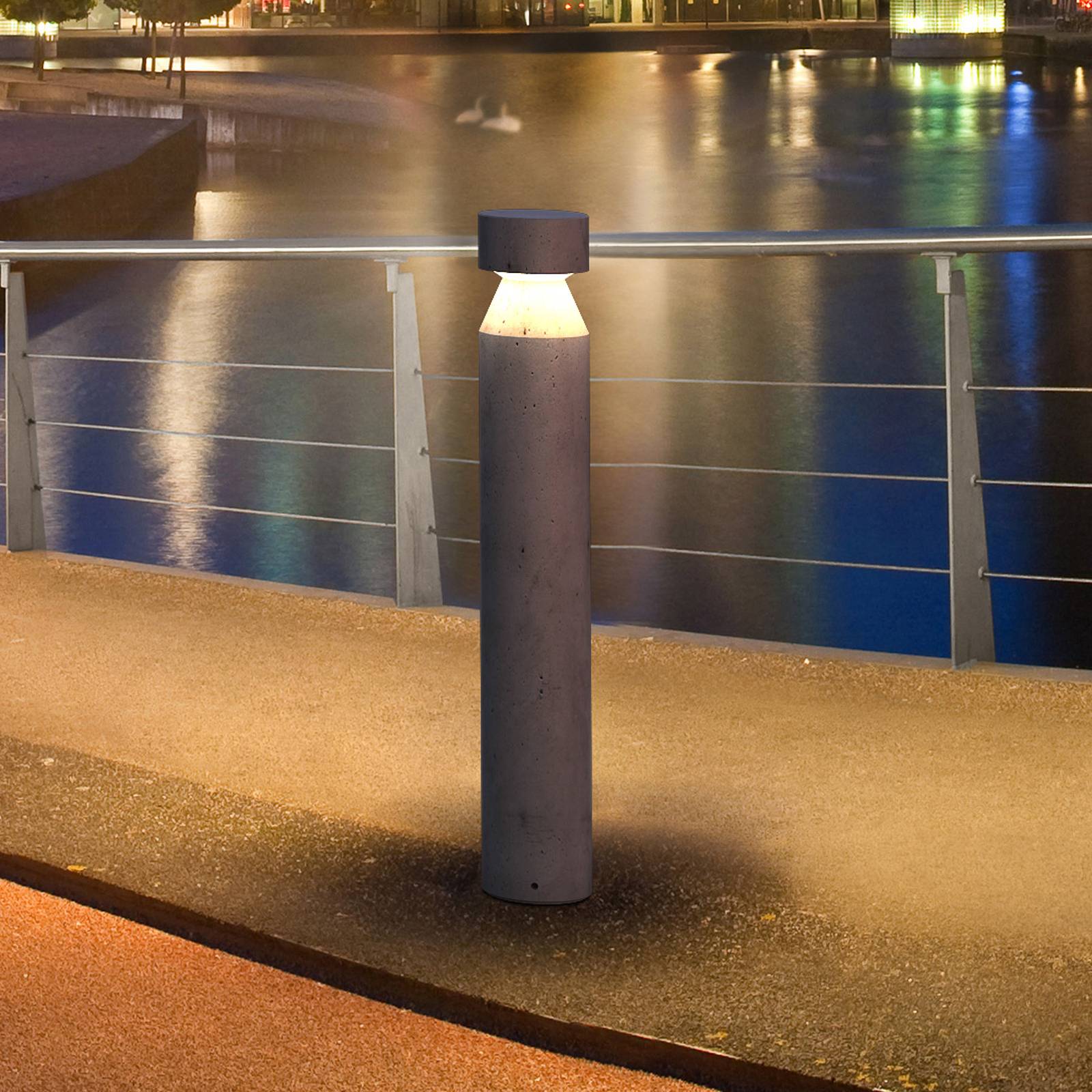 LEDS-C4 Row LED-Wegeleuchte aus Zement LEDS-C4 Row LED-Wegeleuchte aus Zement von LEDS-C4