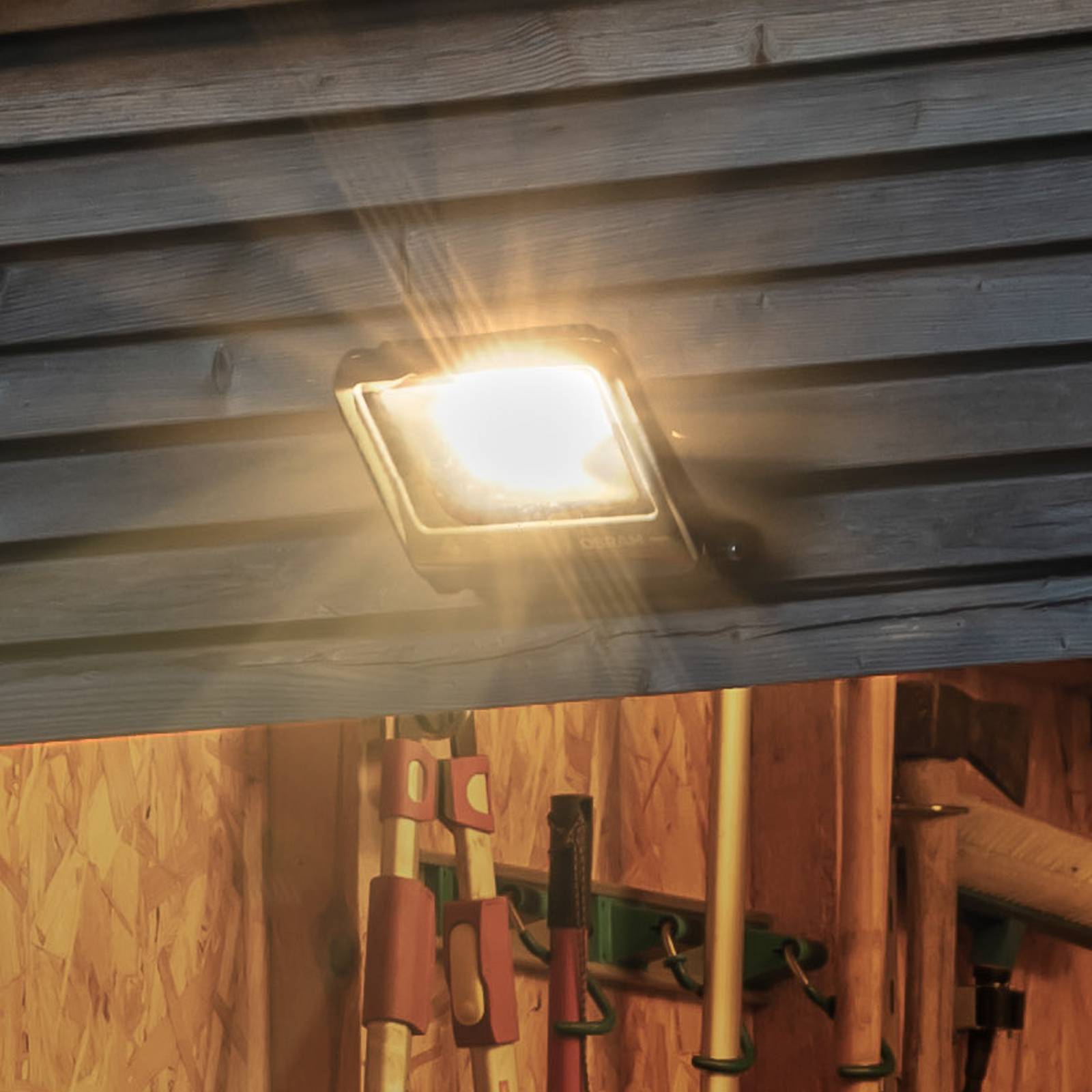 LEDVANCE Endura Floodlight LED-Außenstrahler 50W LEDVANCE Endura Floodlight LED-Außenstrahler 50W von LEDVANCE