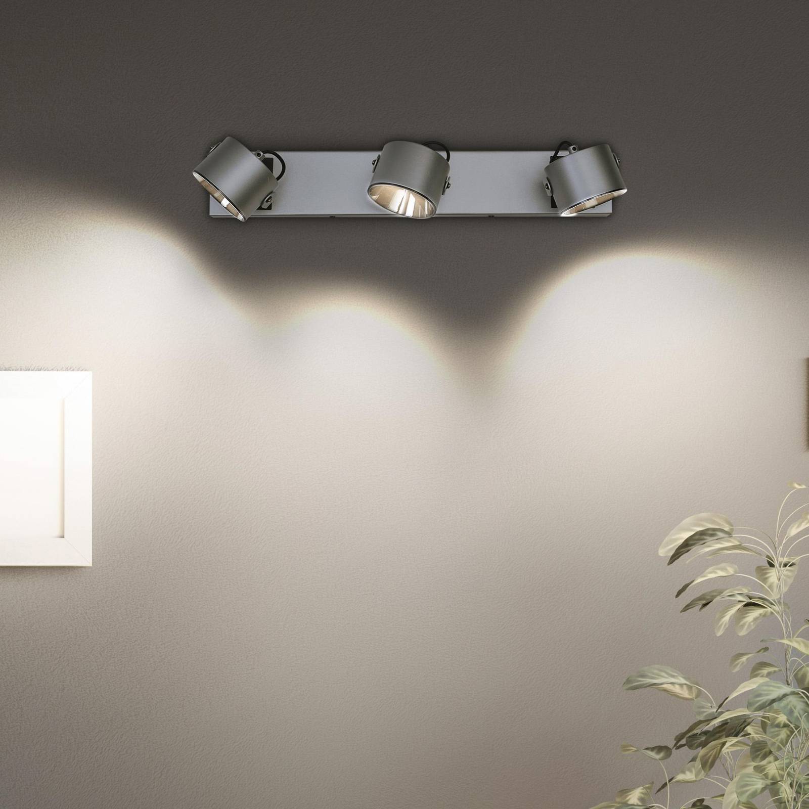 LEDVANCE LED-Deckenstrahler Jupiter, 3.000 K, dreiflammig LEDVANCE LED-Deckenstrahler Jupiter, 3.000 K, dreiflammig von LEDVANCE