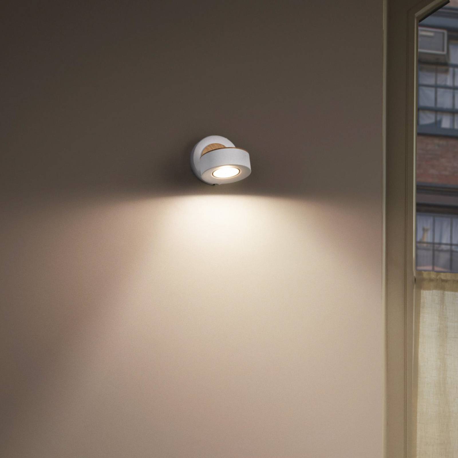 LEDVANCE LED-Wandstrahler Pluto, Stahl, Holz, weiß von LEDVANCE