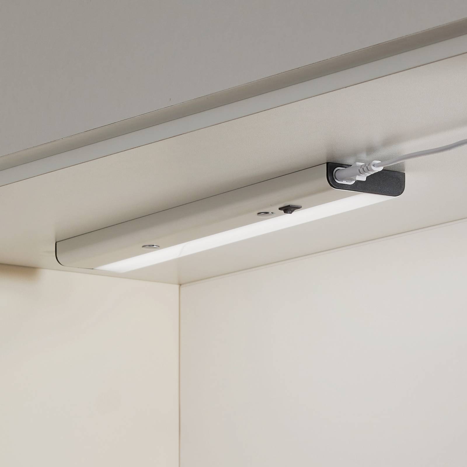 LEDVANCE Linear Flat Unterbaulampe 4.000K Schalter LEDVANCE Linear Flat Unterbaulampe 4.000K Schalter von LEDVANCE