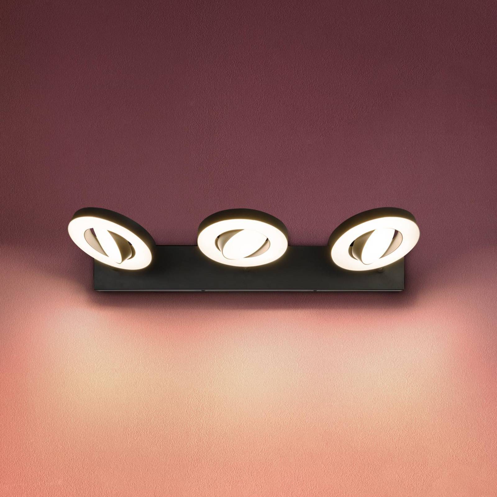 LEDVANCE LED-Deckenstrahler Saturn dreiflammig, CCT, schwarz LEDVANCE LED-Deckenstrahler Saturn dreiflammig, CCT, schwarz von LEDVANCE