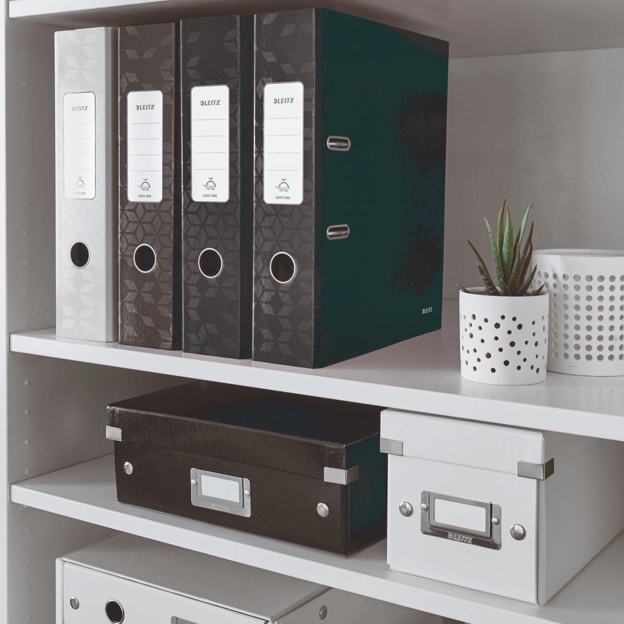 LEITZ Ordner Rückenbreite 8 cm DIN A4 Karton schwarz LEITZ Ordner Rückenbreite 8 cm DIN A4 Karton schwarz von LEITZ