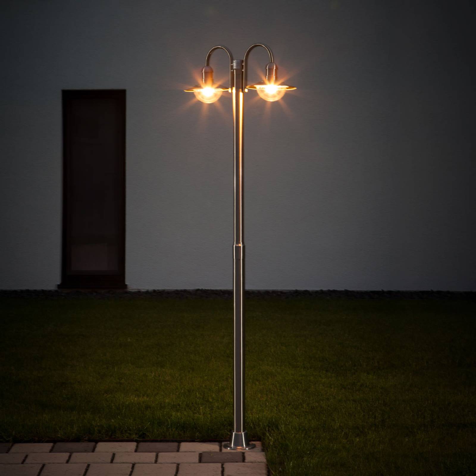 Lindby Außenleuchte Damion, 200 cm, 2-flammig, E27, IP44 Lindby Außenleuchte Damion, 200 cm, 2-flammig, E27, IP44 von LINDBY