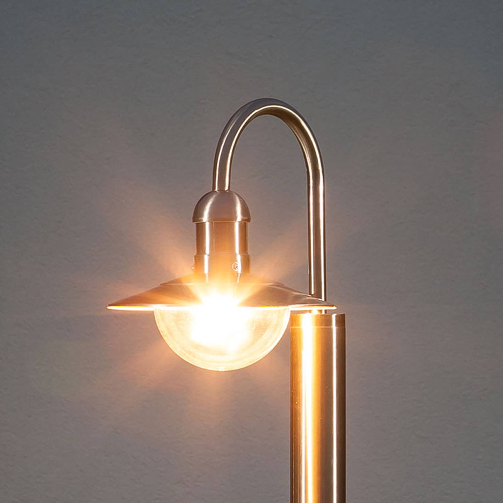 Lindby Wegeleuchte Damion, 140 cm, Edelstahl, E27, IP44 Lindby Wegeleuchte Damion, 140 cm, Edelstahl, E27, IP44 von LINDBY