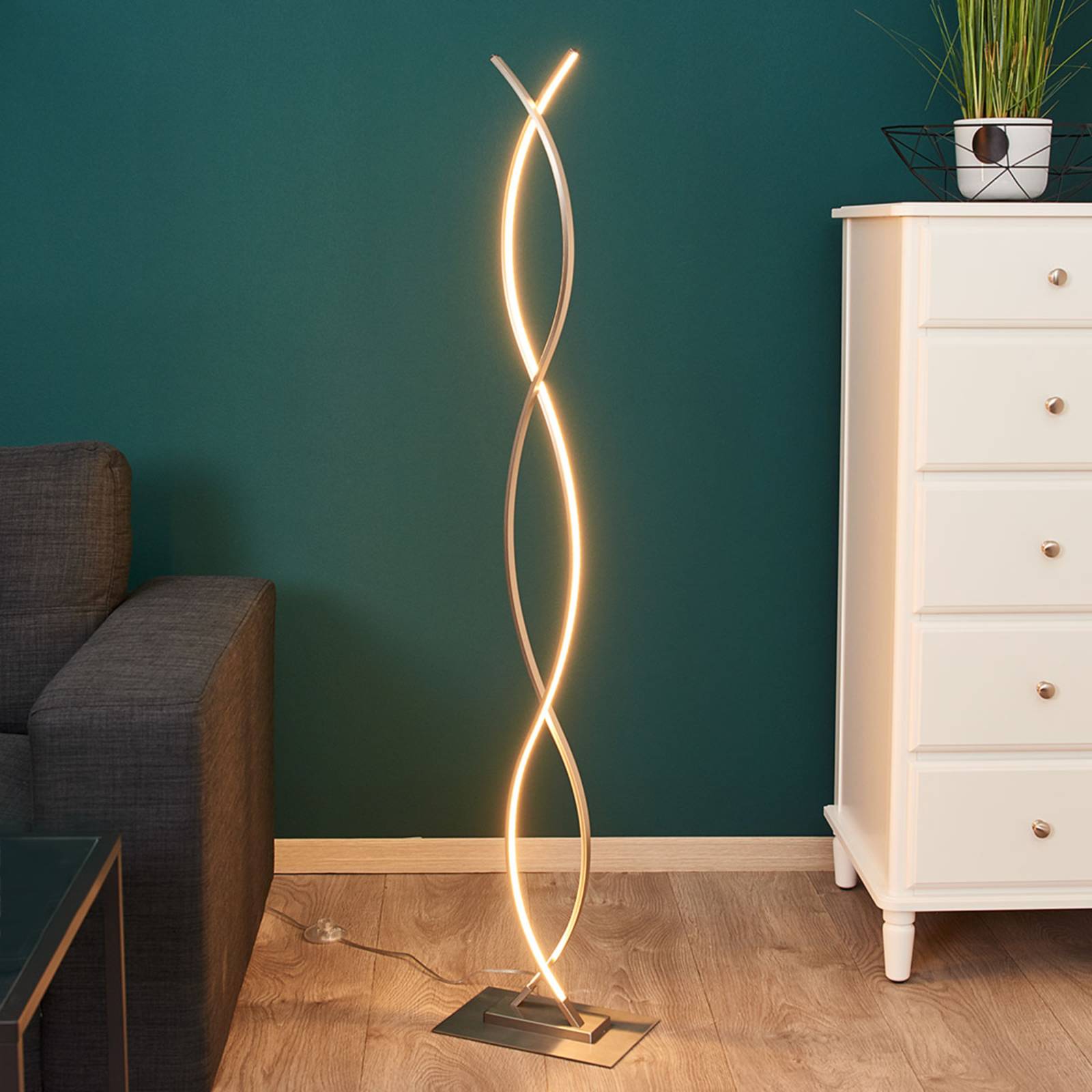 Lindby LED-Stehlampe Bobi, nickelfarben, Metall, 138 cm hoch Lindby LED-Stehlampe Bobi, nickelfarben, Metall, 138 cm hoch von LINDBY