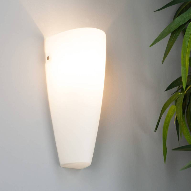 Lindby Wandleuchte Hermine, weiß, Glas, Höhe 30cm, E27 von LINDBY