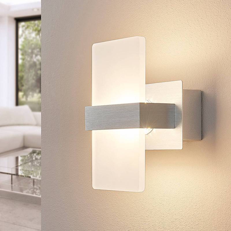 Lindby LED-Wandleuchte Yorick, Höhe 18 cm, alu, weiß, Metall von LINDBY
