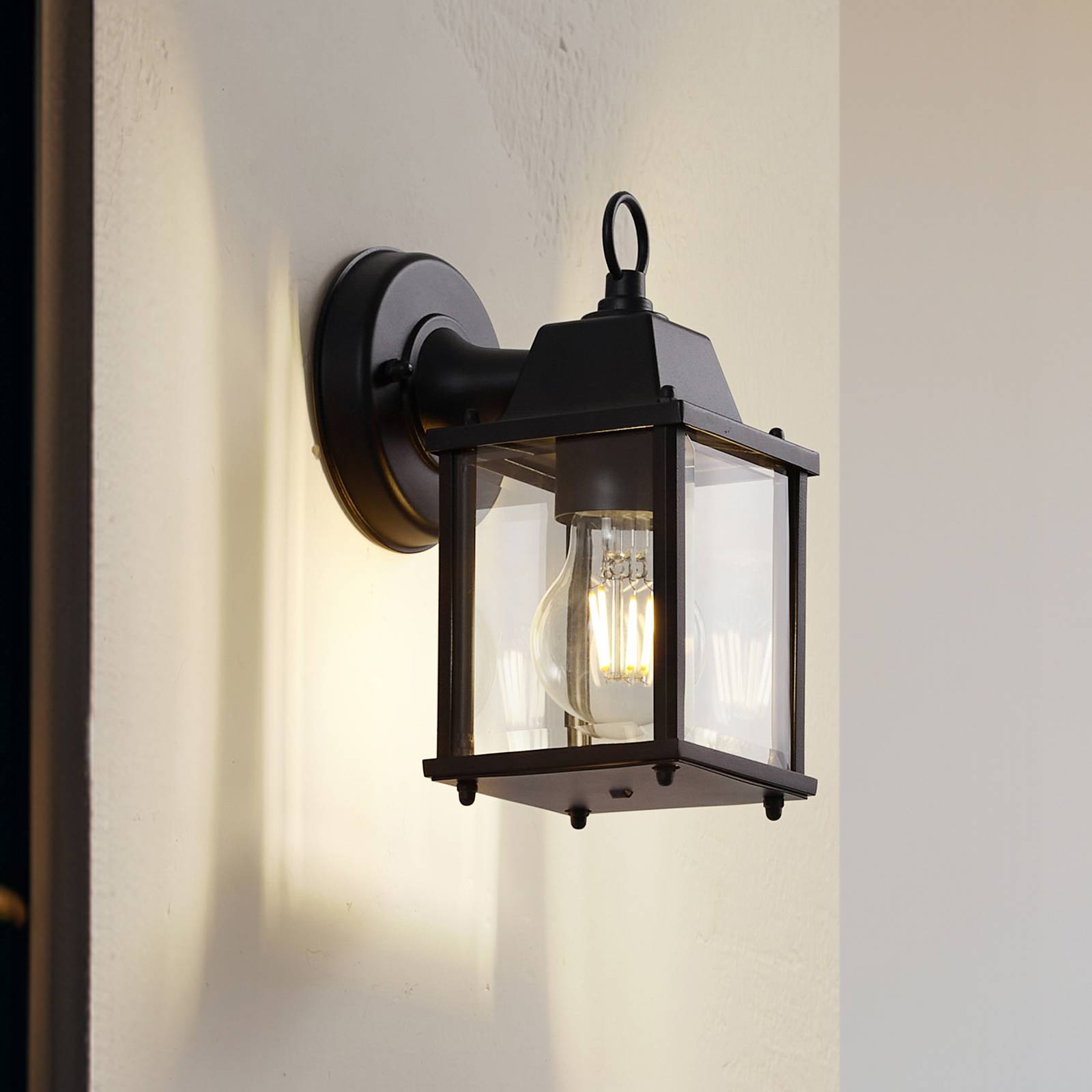 Lindby Außenwandleuchte Rurik, schwarz, Glas, Aluminium, E27 Lindby Außenwandleuchte Rurik, schwarz, Glas, Aluminium, E27 von LINDBY