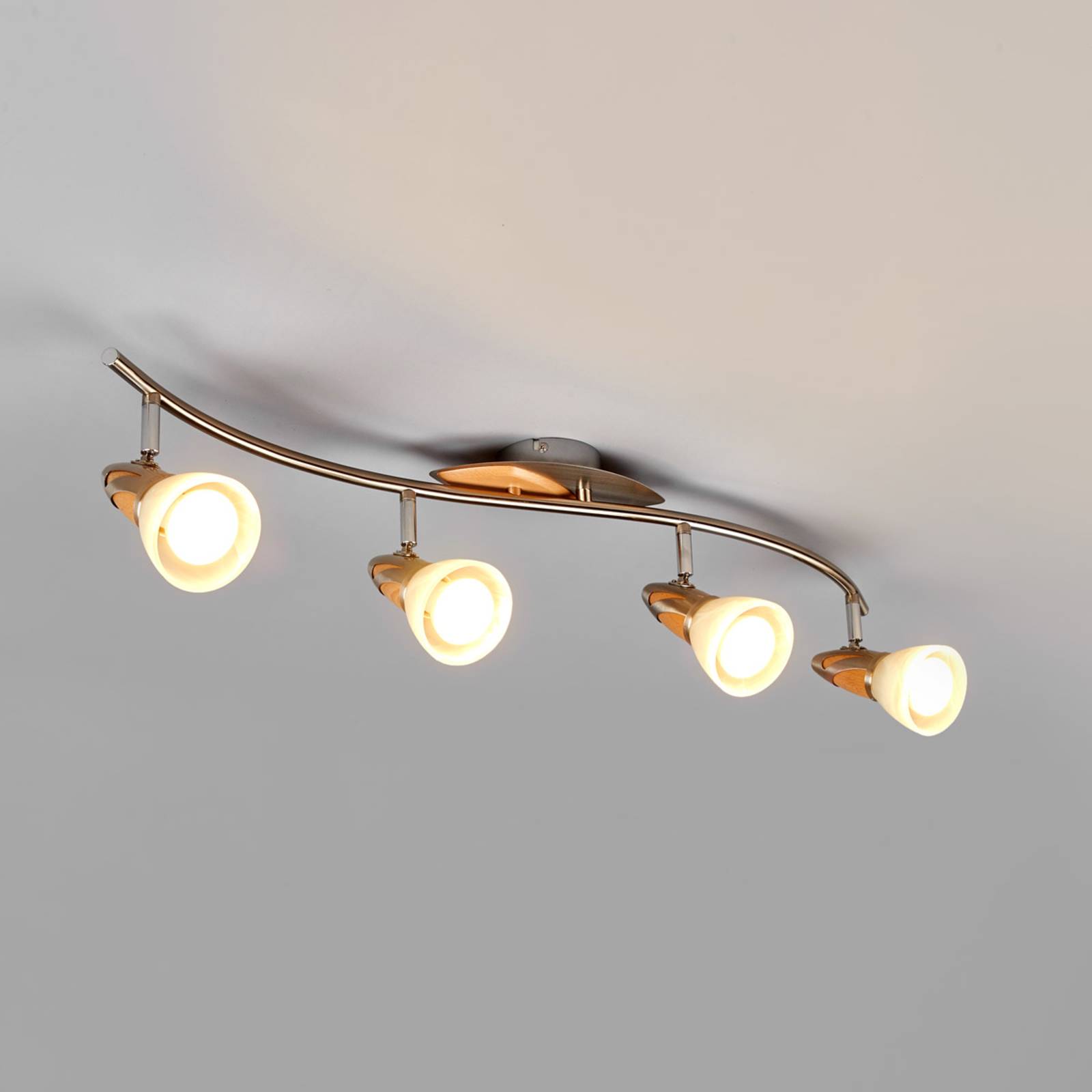 Lindby Deckenleuchte Marena, 4-flg., Glas, Holz, 83 cm lang Lindby Deckenleuchte Marena, 4-flg., Glas, Holz, 83 cm lang von LINDBY
