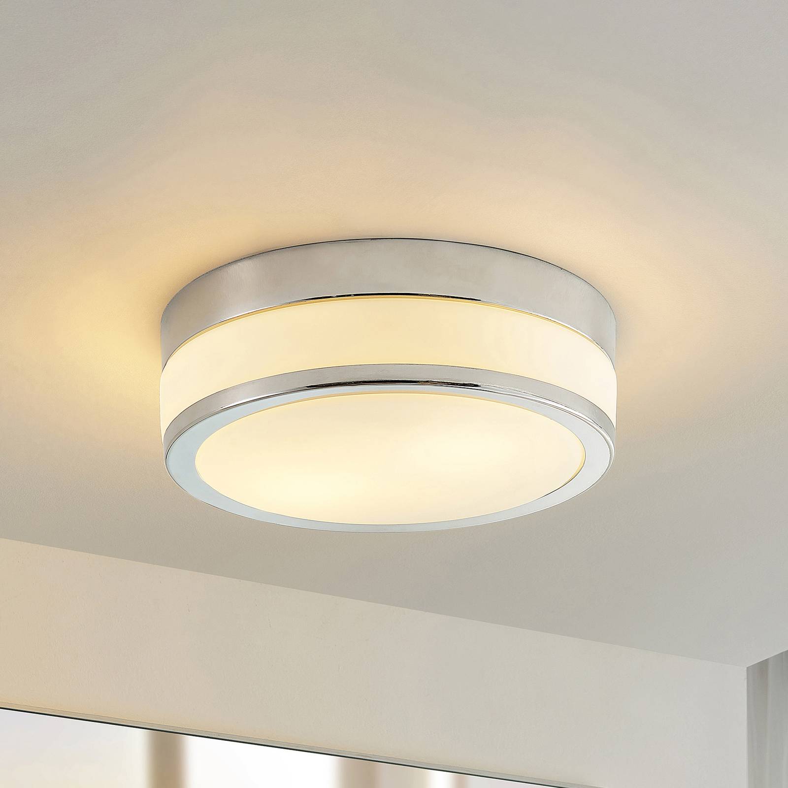 Lindby Deckenlampe Flavi, Ø 28 cm, chrom, Glas, IP44, E27 Lindby Deckenlampe Flavi, Ø 28 cm, chrom, Glas, IP44, E27 von LINDBY