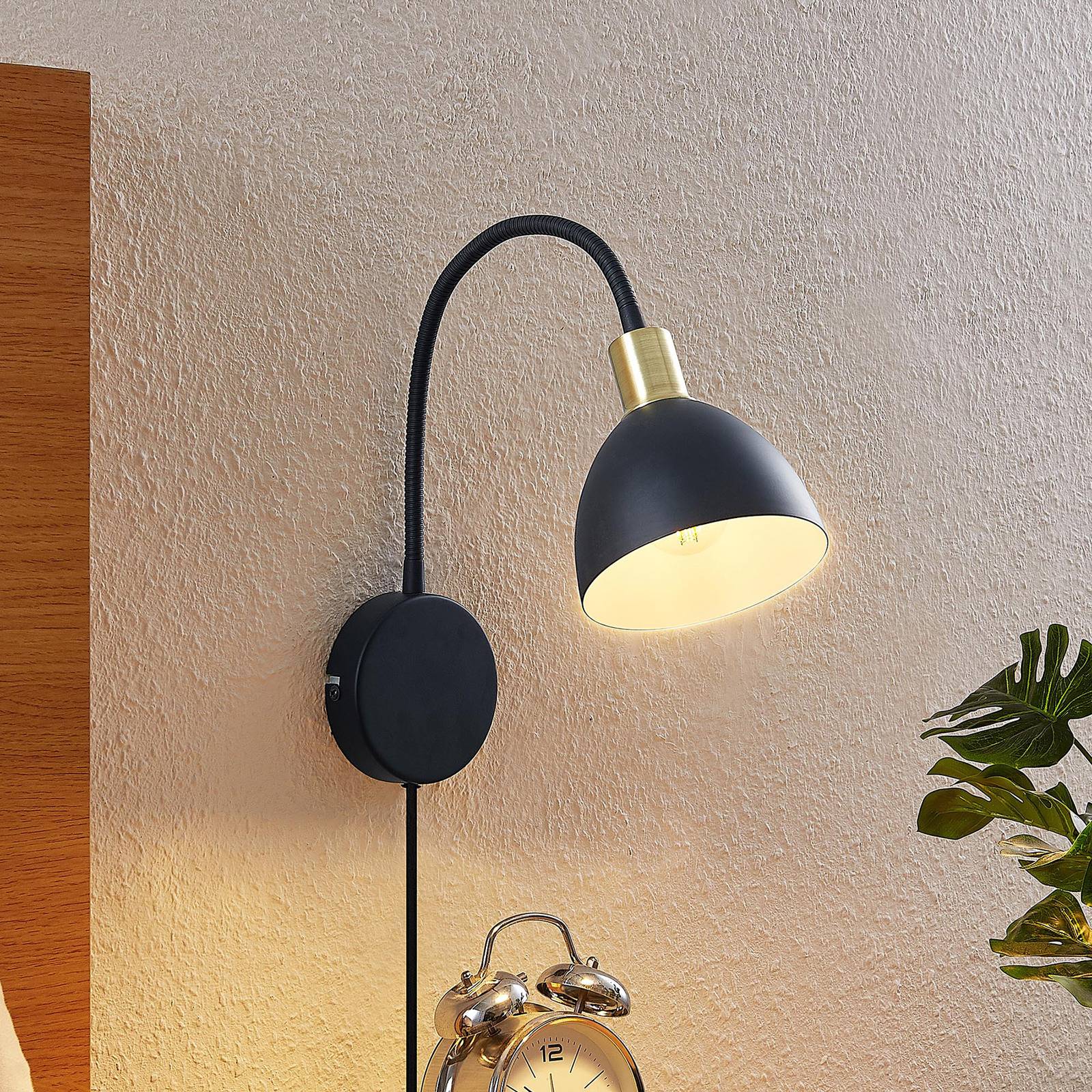 Lindby Genora Wandlampe mit Stecker Lindby Genora Wandlampe mit Stecker von LINDBY
