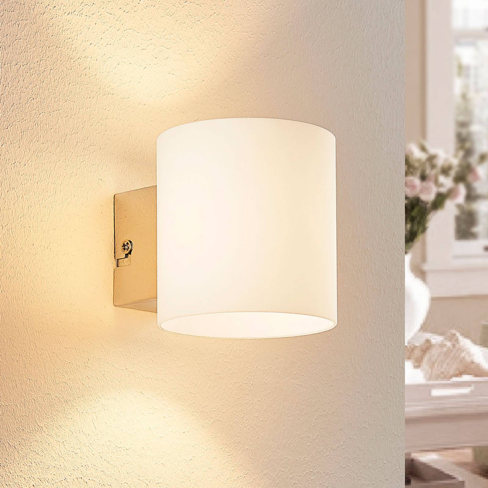 Lindby Wandlampe Gerrit, weiß, Glas, 10 cm hoch, up/down, G9 Lindby Wandlampe Gerrit, weiß, Glas, 10 cm hoch, up/down, G9 von LINDBY