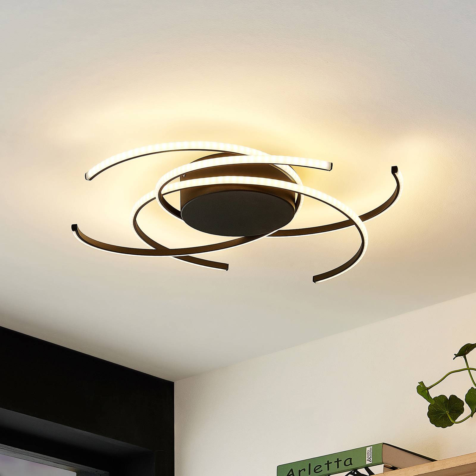 Lindby LED-Deckenleuchte, Hamza, Ø 50 cm, schwarz, Aluminium Lindby LED-Deckenleuchte, Hamza, Ø 50 cm, schwarz, Aluminium von LINDBY