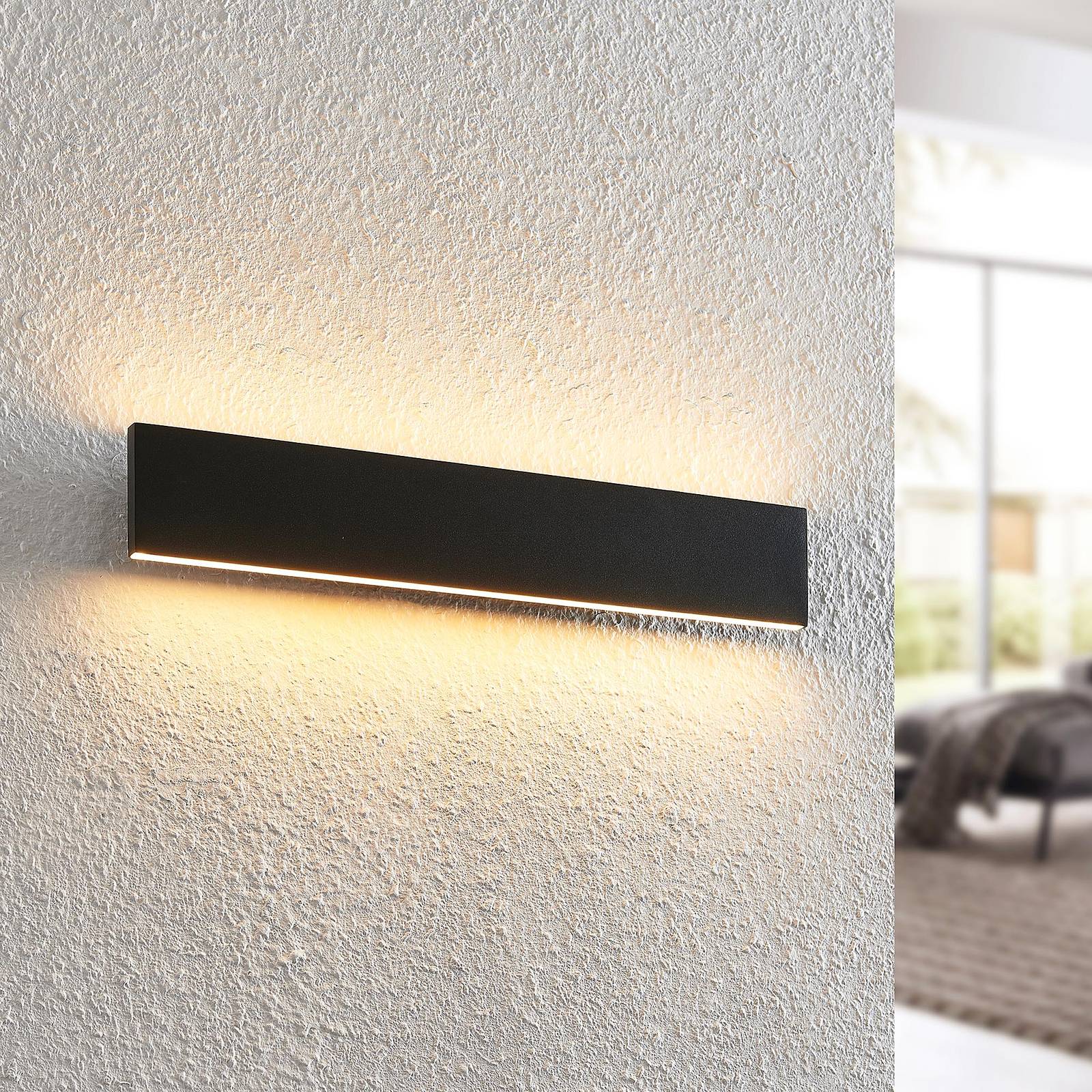 Lindby LED-Wandlampe Ignazia, 47cm, schwarz, Metall, up/down Lindby LED-Wandlampe Ignazia, 47cm, schwarz, Metall, up/down von LINDBY