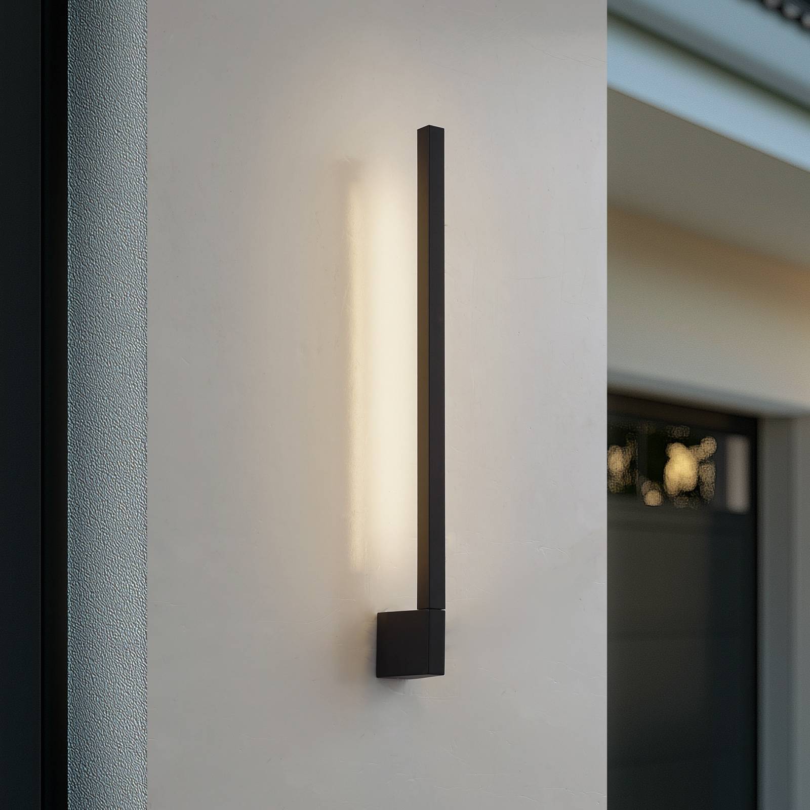 Lindby LED-Wandleuchte Neano, 60cm, schwarz, Metall, IP54 Lindby LED-Wandleuchte Neano, 60cm, schwarz, Metall, IP54 von LINDBY