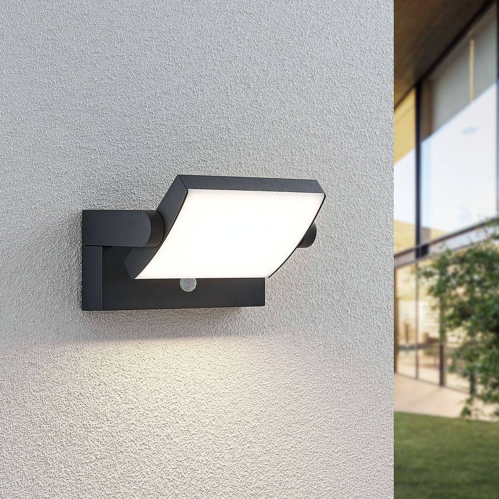Lindby LED-Außenwandleuchte Sherin, 2er-Set, drehbar, Sensor Lindby LED-Außenwandleuchte Sherin, 2er-Set, drehbar, Sensor von LINDBY