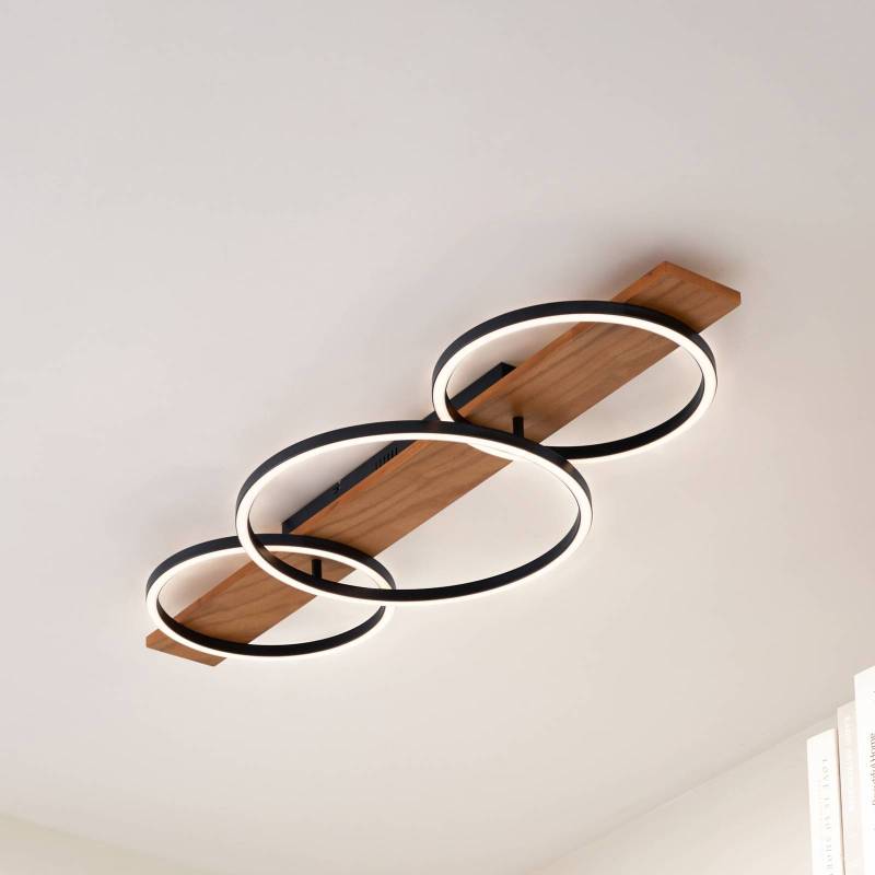 Lindby LED-Deckenlampe Galad, schwarz, Holz, 3-flg., 98 cm von LINDBY
