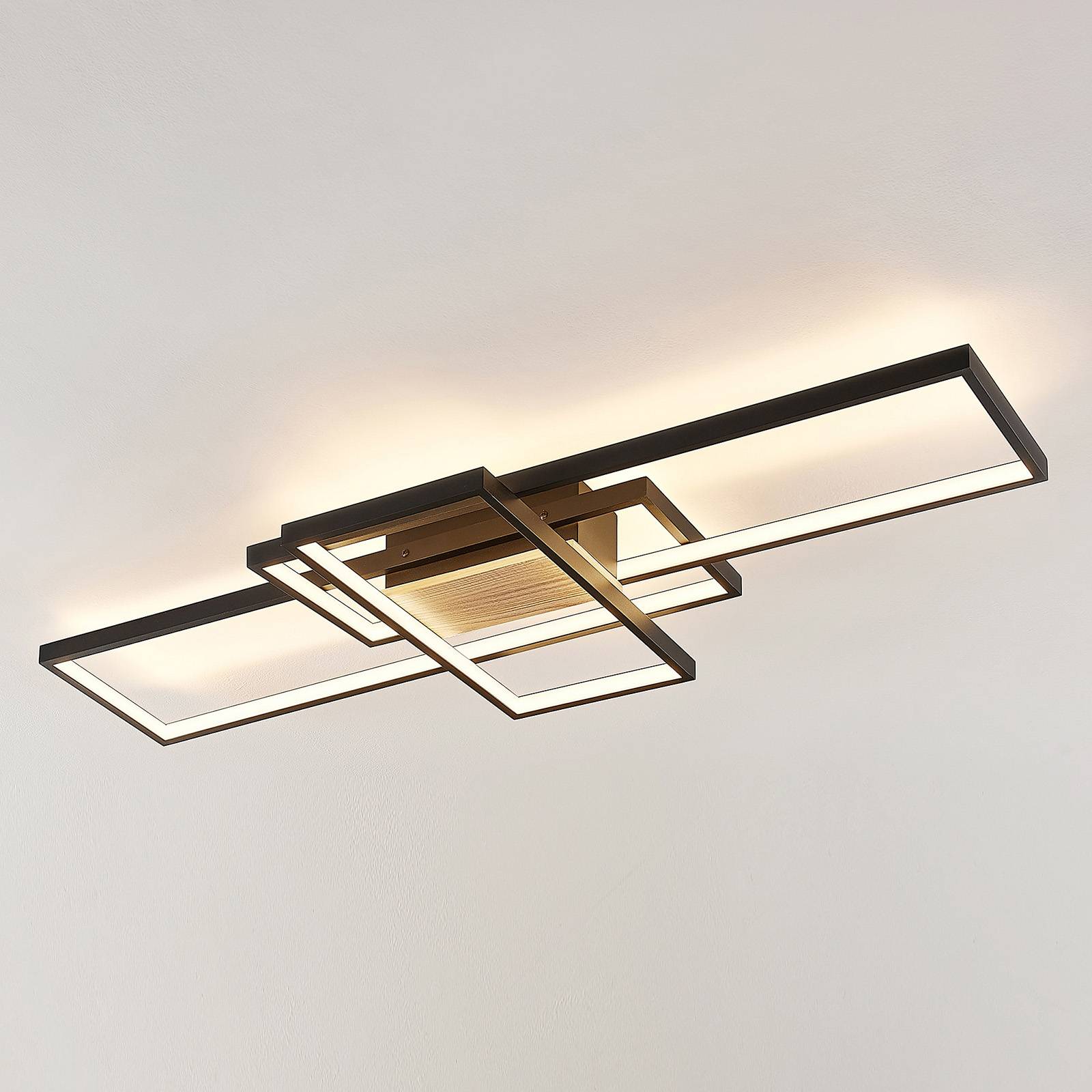 Lindby LED-Deckenleuchte Emiljan, schwarz, dimmbar, Alu Lindby LED-Deckenleuchte Emiljan, schwarz, dimmbar, Alu von LINDBY