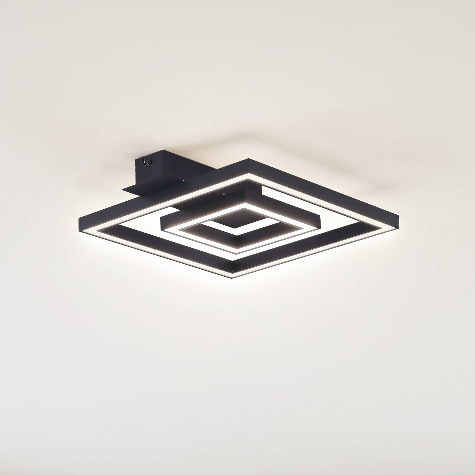 Lindby LED-Deckenleuchte Madamo, schwarz, 30 cm, 3000K, Alu Lindby LED-Deckenleuchte Madamo, schwarz, 30 cm, 3000K, Alu von LINDBY