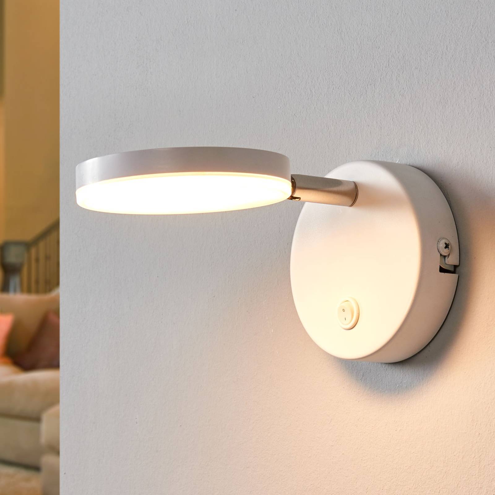 Lindby LED-Wandlampe Milow, weiß, 9,6 cm hoch, Schalter Lindby LED-Wandlampe Milow, weiß, 9,6 cm hoch, Schalter von LINDBY