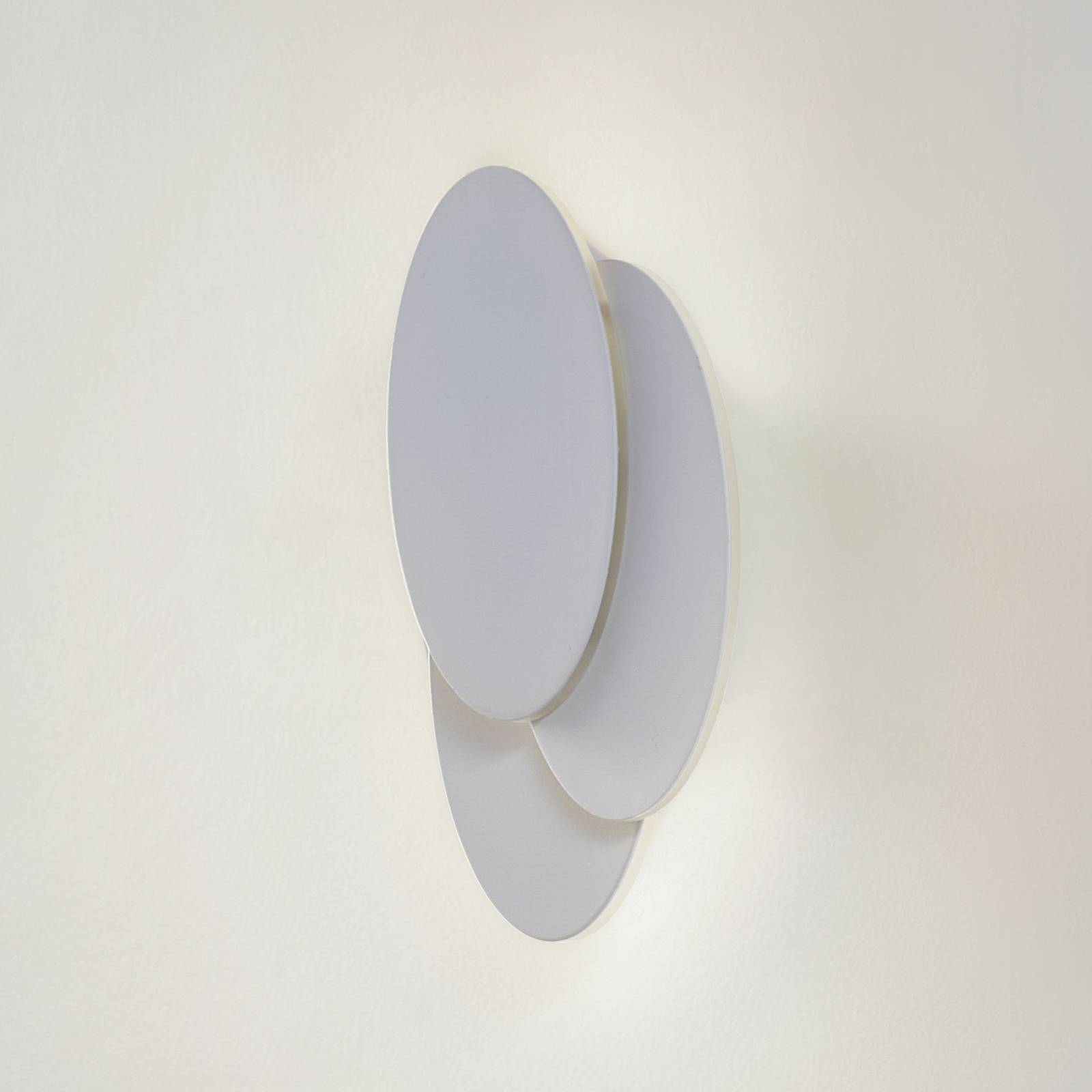 Lindby LED-Wandleuchte Kolme, weiß, Kunststoff, 28 cm Lindby LED-Wandleuchte Kolme, weiß, Kunststoff, 28 cm von LINDBY