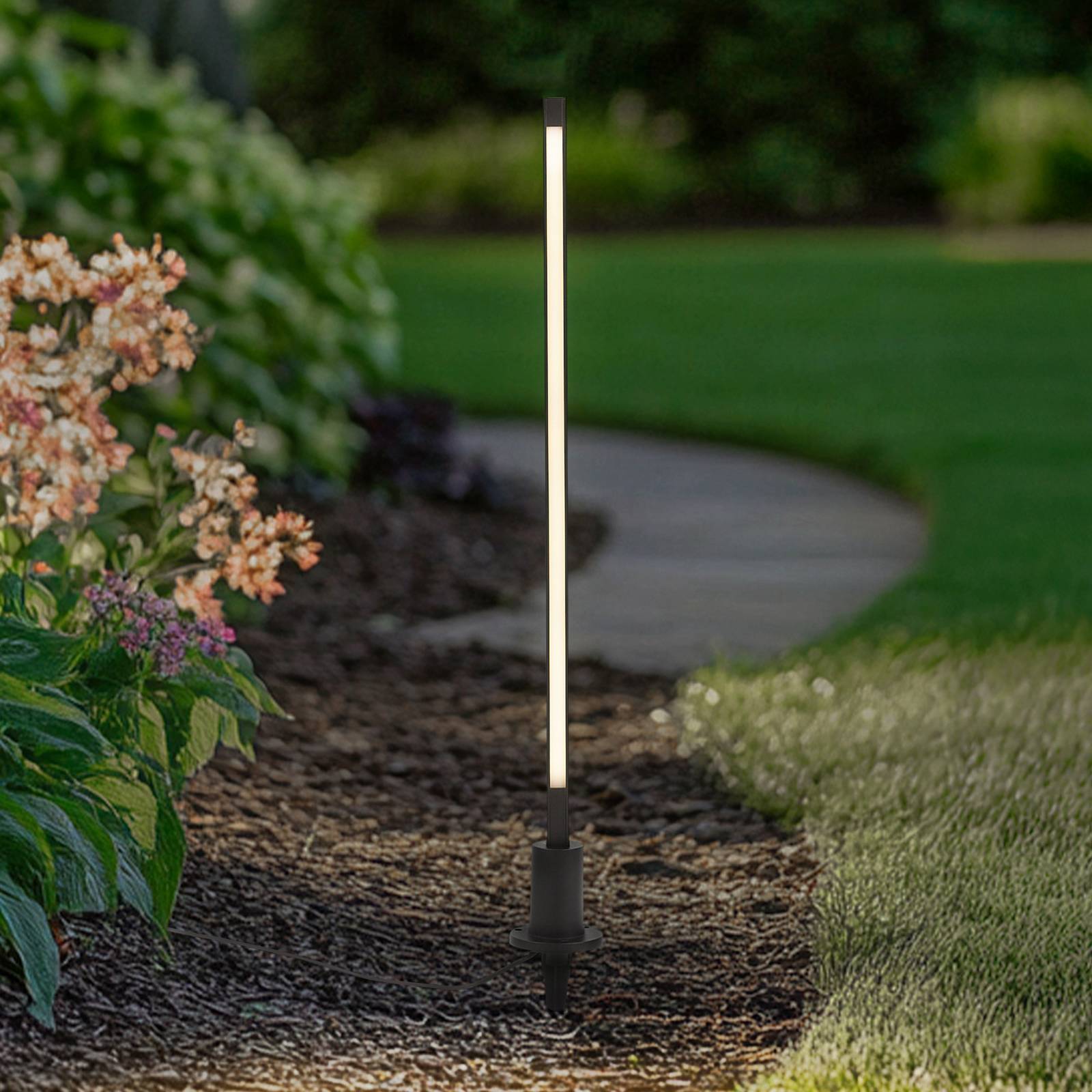 Lindby LED-Wegeleuchte Neano, 80 cm, schwarz, Metall, IP65 Lindby LED-Wegeleuchte Neano, 80 cm, schwarz, Metall, IP65 von LINDBY