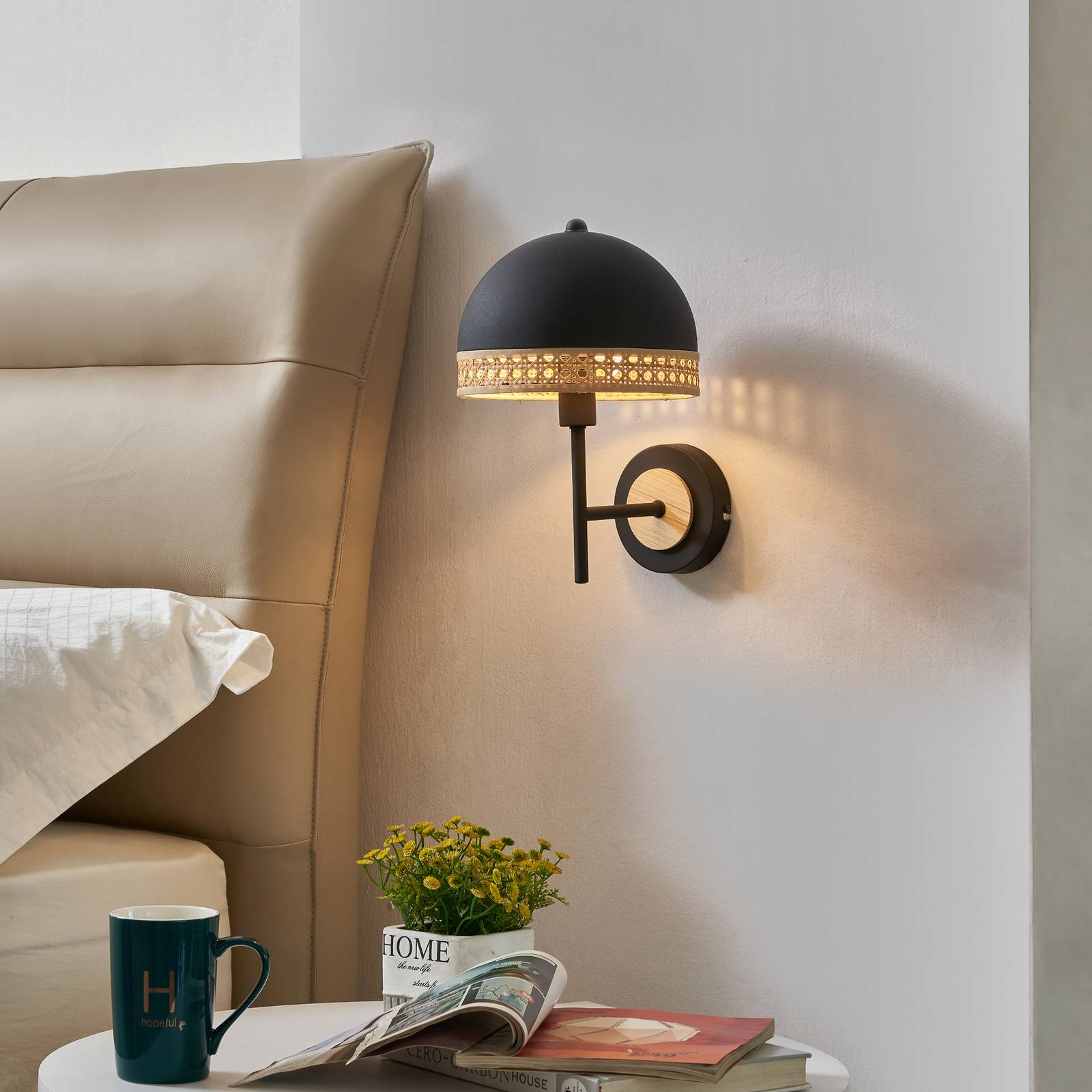 Lindby Lonnaris Wandleuchte mit Rattan, schwarz Lindby Lonnaris Wandleuchte mit Rattan, schwarz von LINDBY