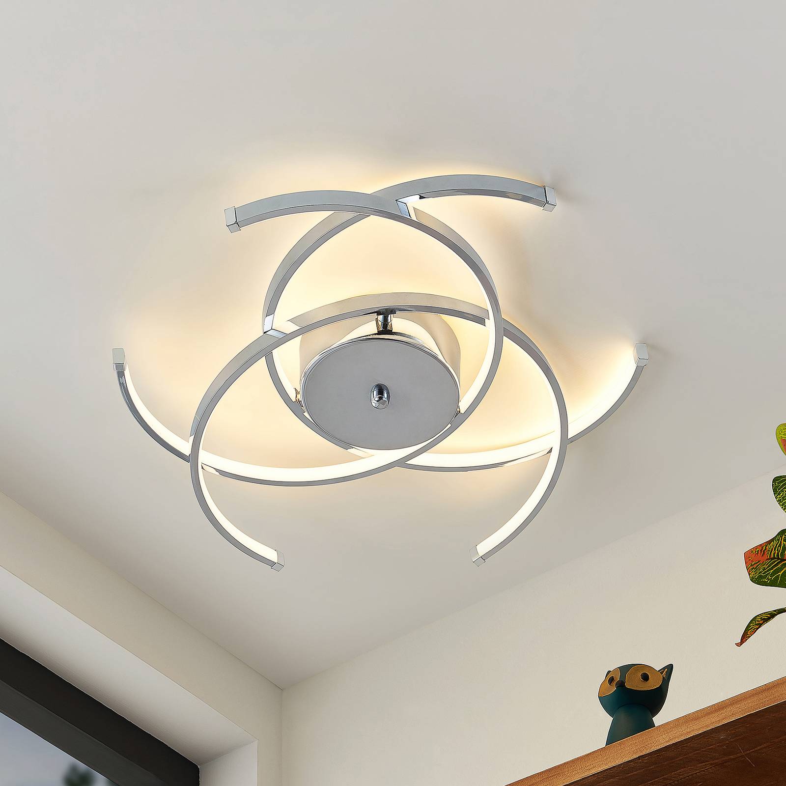 Lindby Omnika LED-Deckenleuchte in Chrom Lindby Omnika LED-Deckenleuchte in Chrom von LINDBY