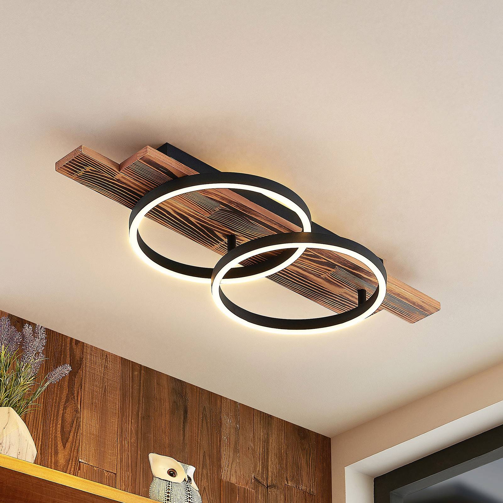 Lindby LED-Deckenleuchte Sentoa, Holz, 75 cm lang, 3.000 K Lindby LED-Deckenleuchte Sentoa, Holz, 75 cm lang, 3.000 K von LINDBY