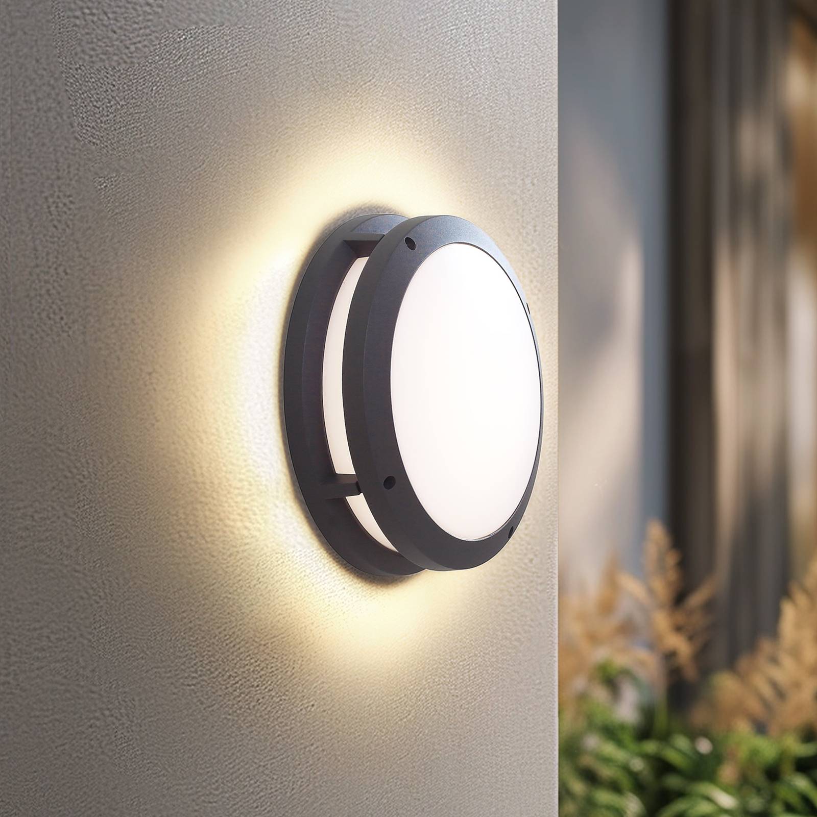 Lindby Smart LED-Außenwandleuchte Liren CCT RGB Tuya WLAN Lindby Smart LED-Außenwandleuchte Liren CCT RGB Tuya WLAN von LINDBY