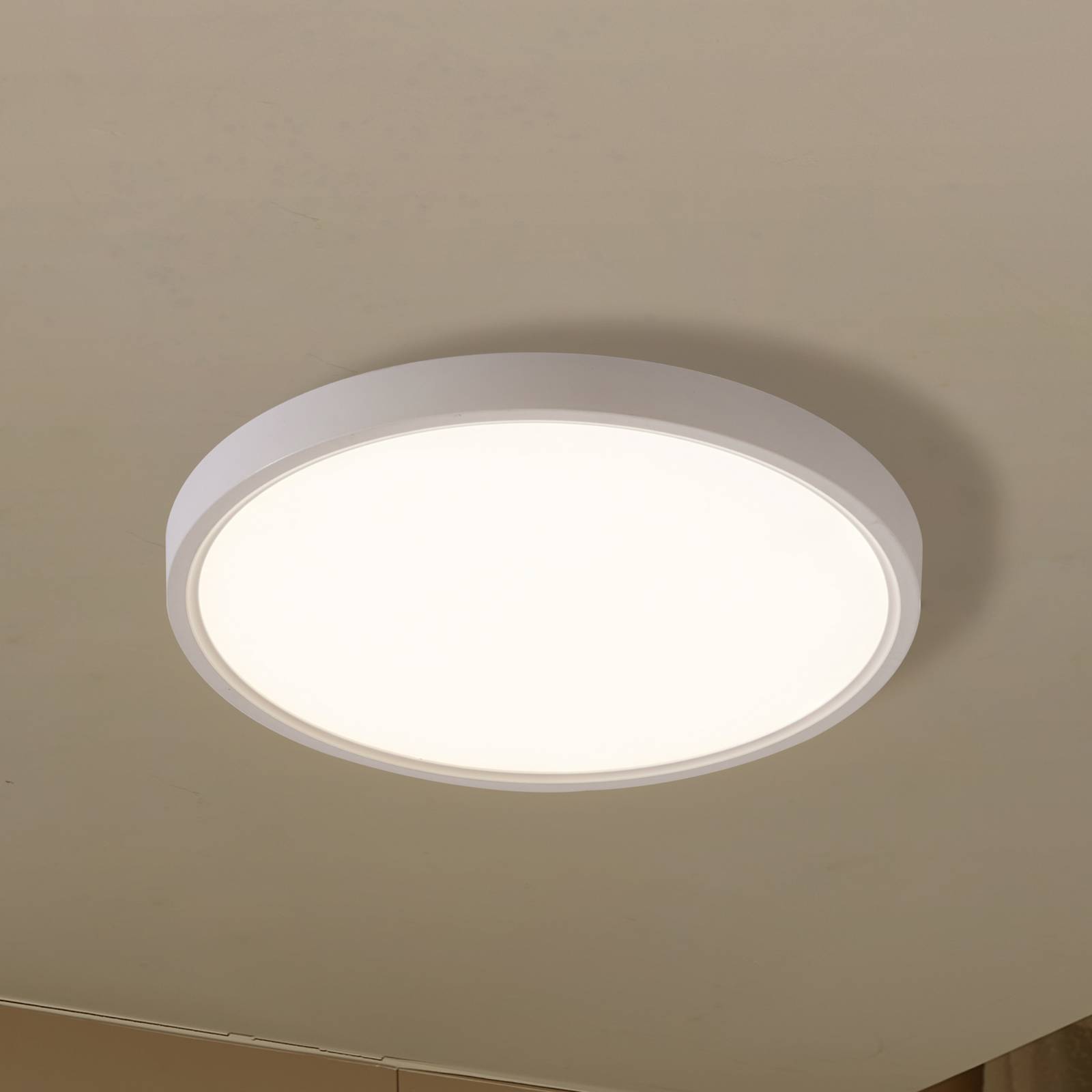 Lindby Smart-LED-Deckenleuchte Deika, Ø 40 cm, weiß, Tuya Lindby Smart-LED-Deckenleuchte Deika, Ø 40 cm, weiß, Tuya von LINDBY