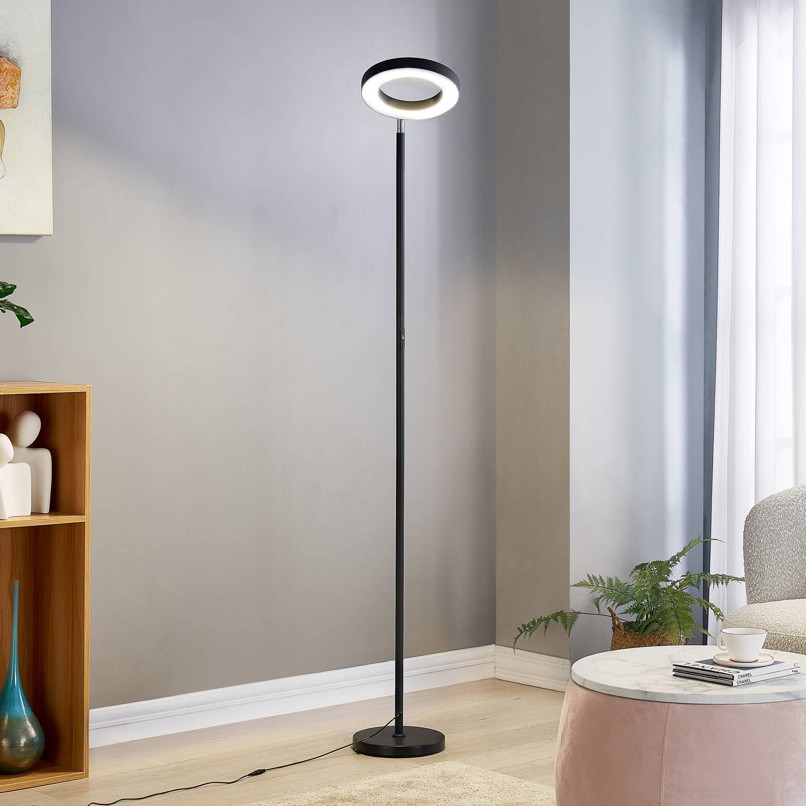 Lindby Smart LED-Stehlampe Cilian, RGBW, CCT, ZigBee, Hue Lindby Smart LED-Stehlampe Cilian, RGBW, CCT, ZigBee, Hue von LINDBY