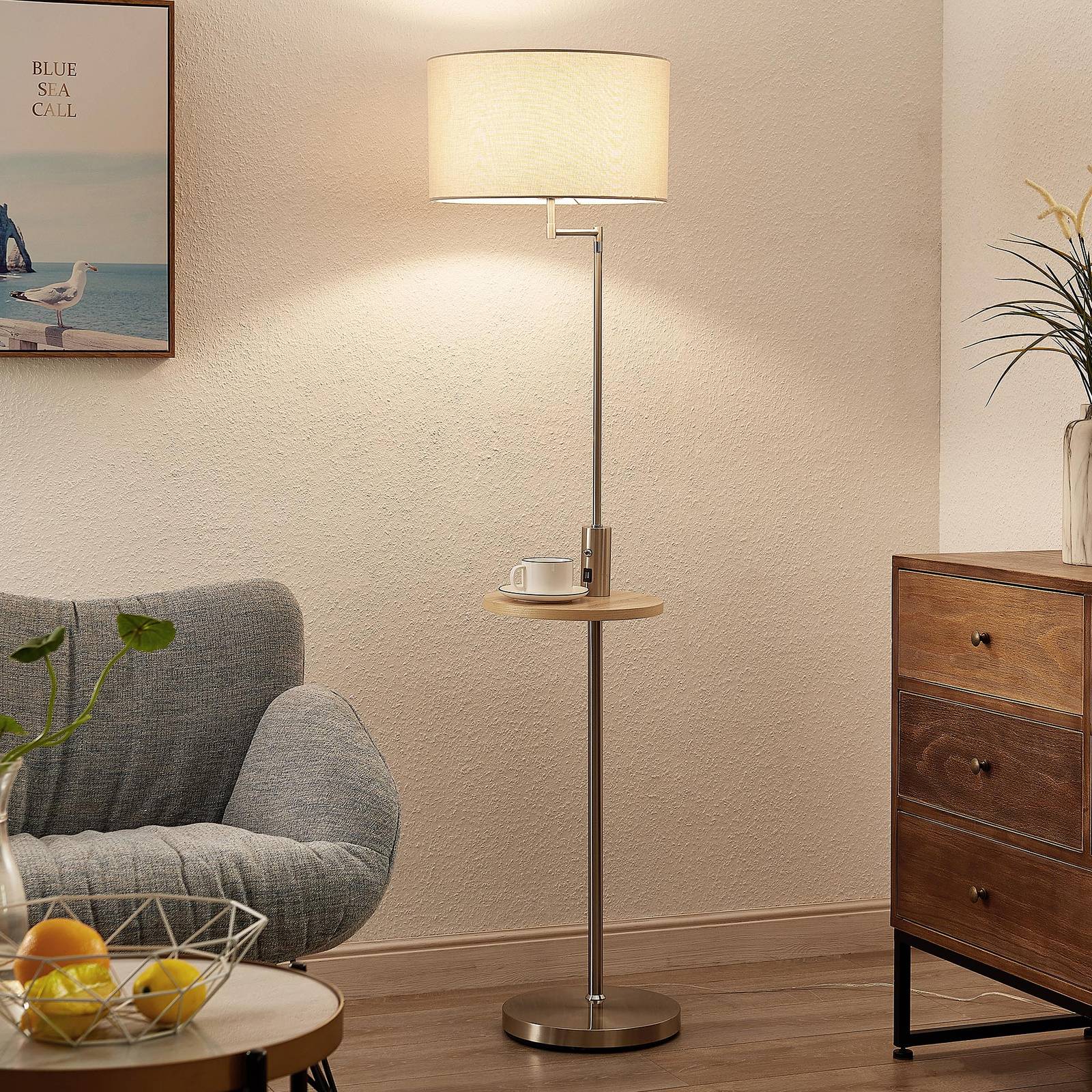Lindby Stehlampe Zinia, nickelfarben, Ablage, USB-Anschluss Lindby Stehlampe Zinia, nickelfarben, Ablage, USB-Anschluss von LINDBY