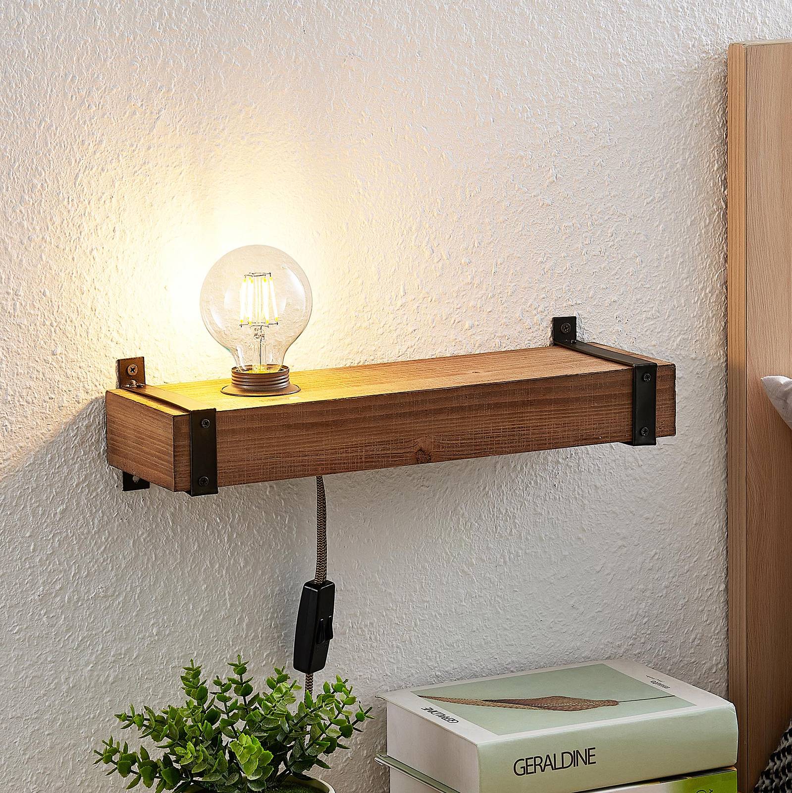 Lindby Wandleuchte Sverina, 40 cm, Holz, Stecker, E27 Lindby Wandleuchte Sverina, 40 cm, Holz, Stecker, E27 von LINDBY