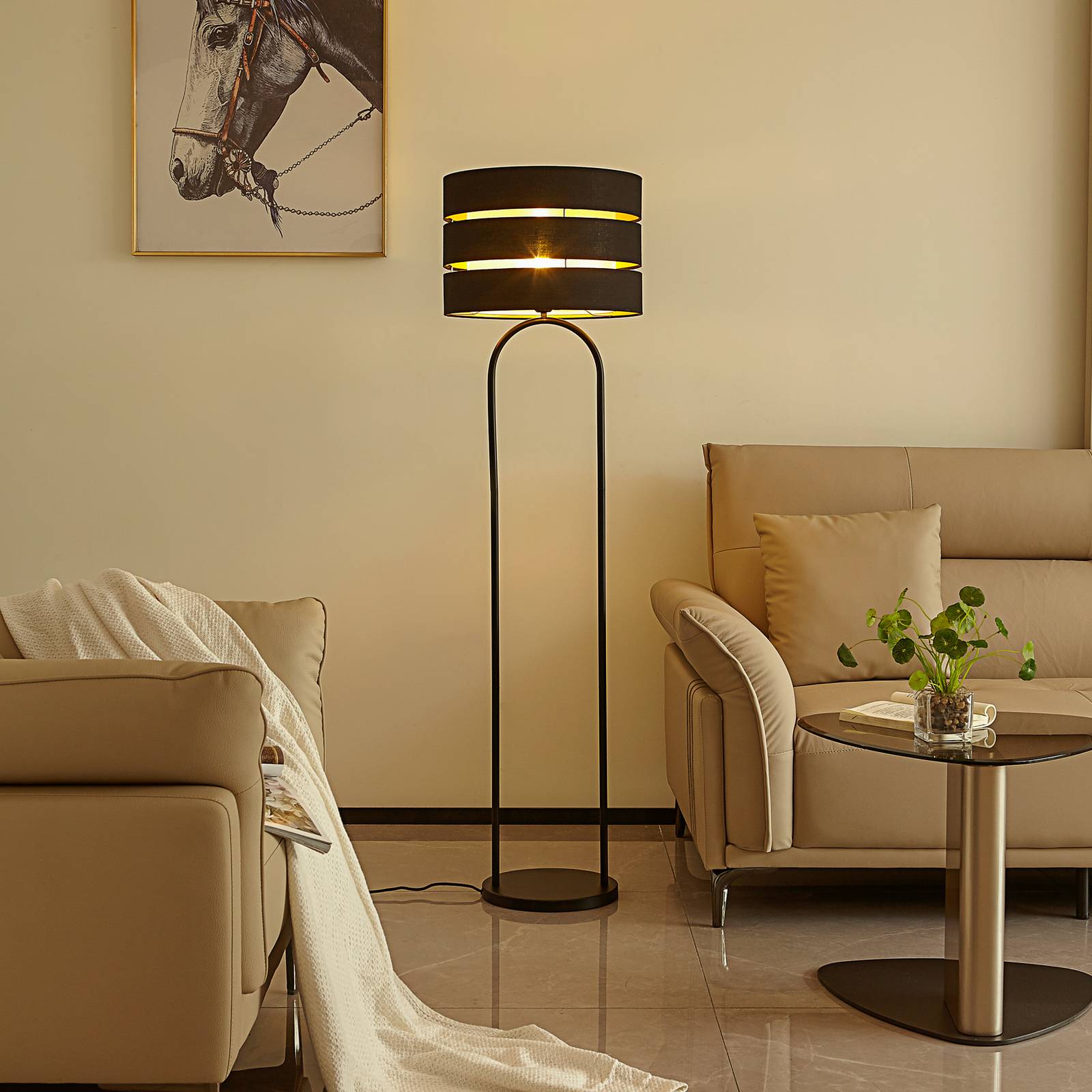 Lindby Stehleuchte Tsomo, Ø 40 cm, schwarz, Stoff, E27 Lindby Stehleuchte Tsomo, Ø 40 cm, schwarz, Stoff, E27 von LINDBY