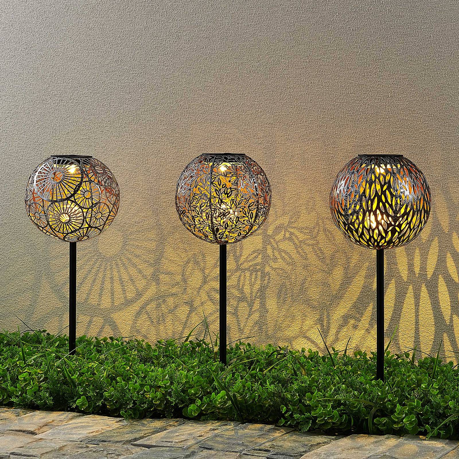 Lindby LED-Solarlampen Vilani, 3er-Set, 54cm, Erdspieß, IP44 Lindby LED-Solarlampen Vilani, 3er-Set, 54cm, Erdspieß, IP44 von LINDBY