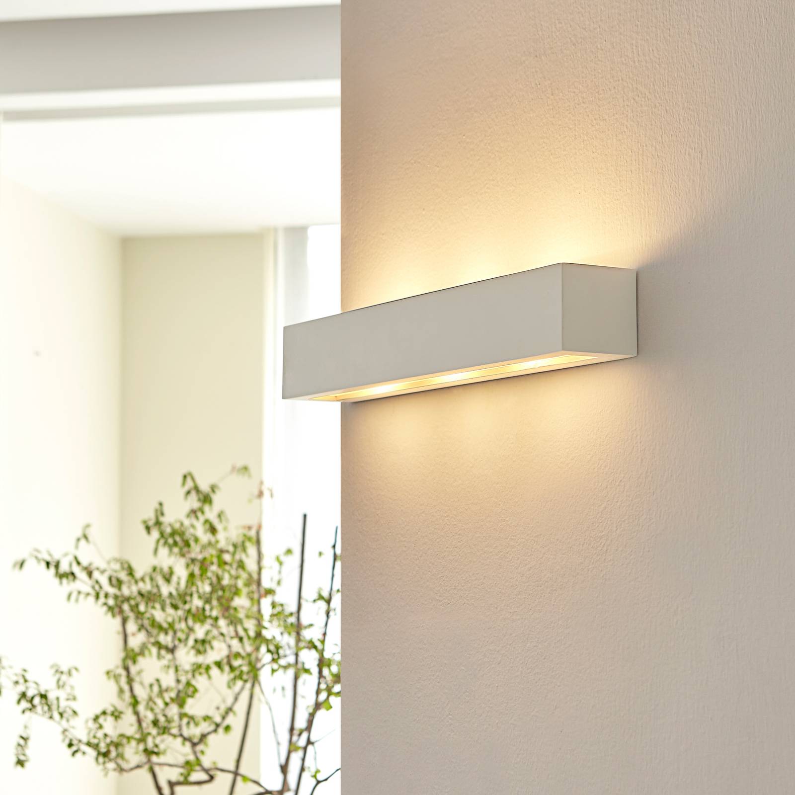 Lindby Wandlampe Tjada, 51 cm, weiß, Gips, G9, bemalbar Lindby Wandlampe Tjada, 51 cm, weiß, Gips, G9, bemalbar von LINDBY