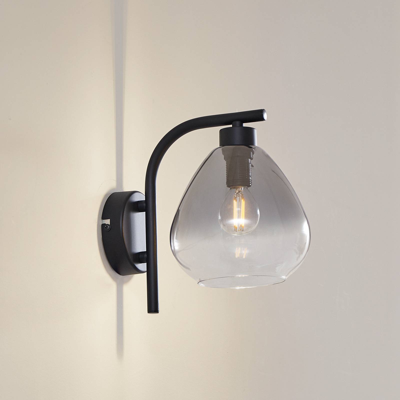 Lindby Wandleuchte Pendura, Ø 15 cm, schwarz, Glas Lindby Wandleuchte Pendura, Ø 15 cm, schwarz, Glas von LINDBY