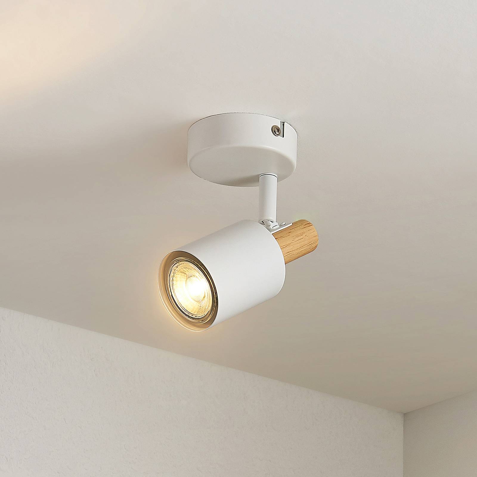 Lindby Wandstrahler Junes, 1-flammig, 15 cm hoch, weiß, Holz Lindby Wandstrahler Junes, 1-flammig, 15 cm hoch, weiß, Holz von LINDBY