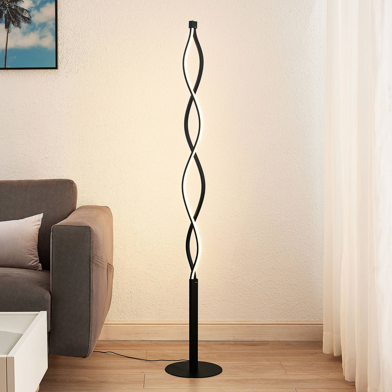 Lindby LED-Stehleuchte Welina, schwarz, 150 cm, dimmbar Lindby LED-Stehleuchte Welina, schwarz, 150 cm, dimmbar von LINDBY
