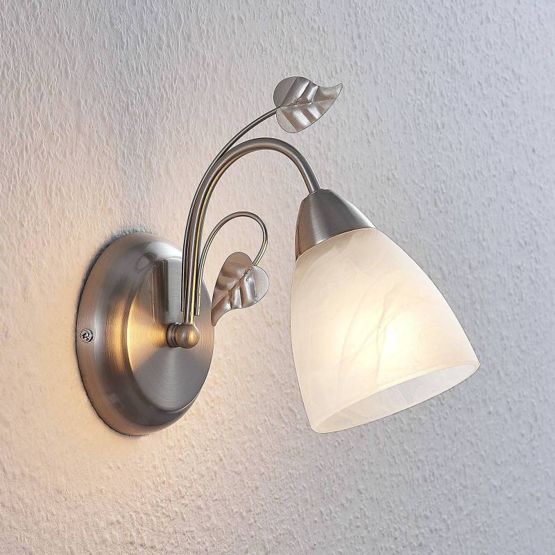 Lindby Wandleuchte Yannie, 22 cm, nickel/weiß, Glas von LINDBY