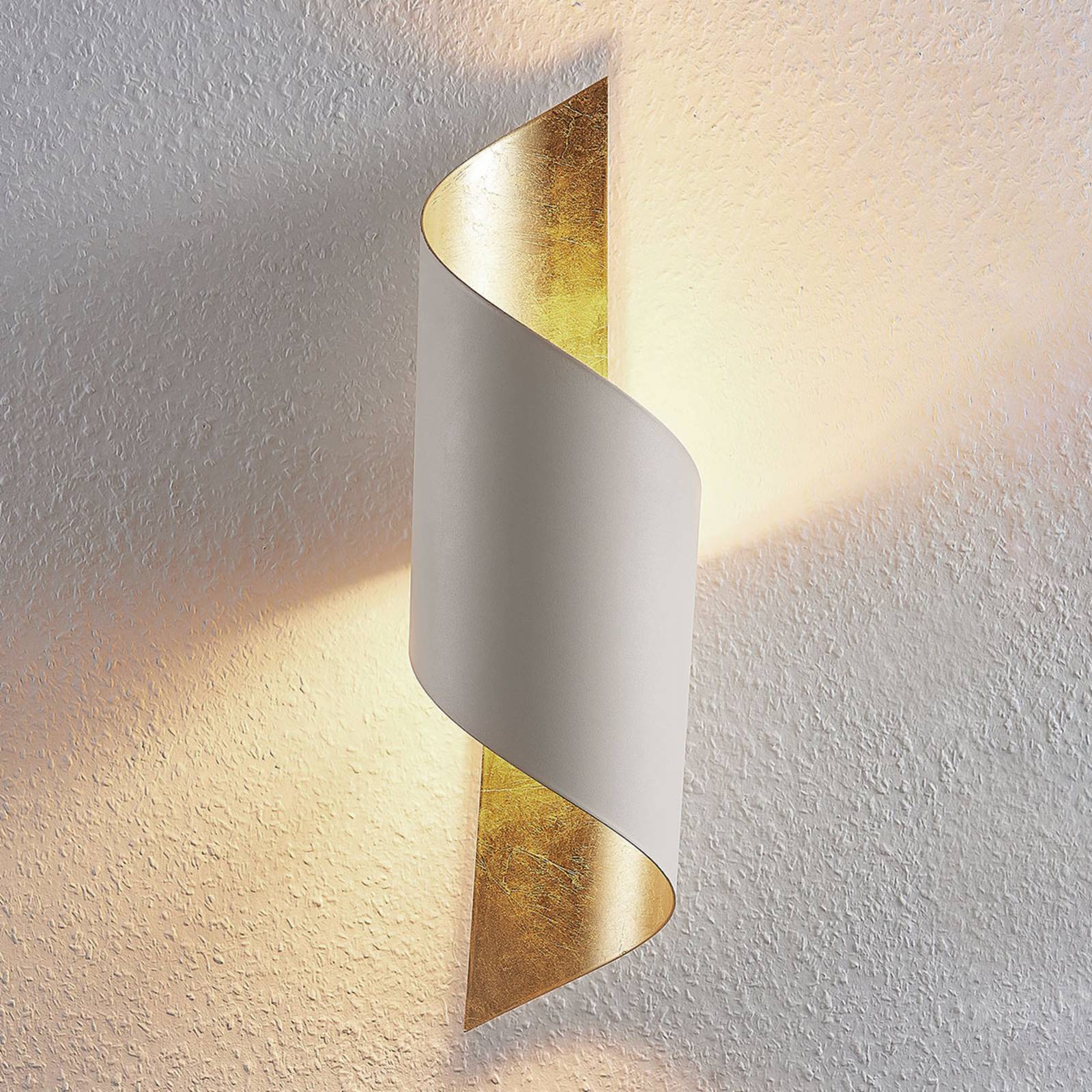 Lindby Wandleuchte Vanni, weiß/gold, Metall, Höhe 52cm Lindby Wandleuchte Vanni, weiß/gold, Metall, Höhe 52cm von LINDBY